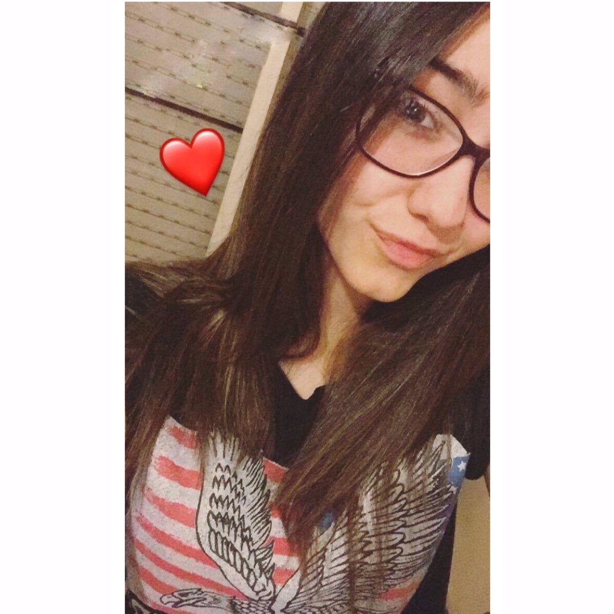 traitor2000's tweet photo. #beautifulforandrew just trying π€·π½ββοΈ https://t.co/wYYzTrW31W