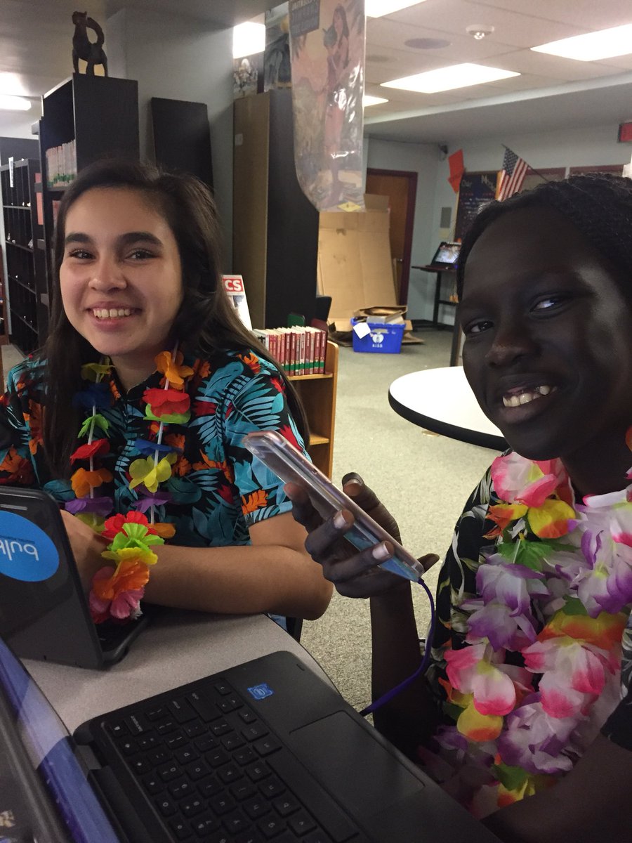 ARS_NJHS's tweet photo. Our officers are hard at working setting up our social media accounts! Make sure to follow so you can stay in the loop! Details in Remind! https://t.co/wDesZU1lrC