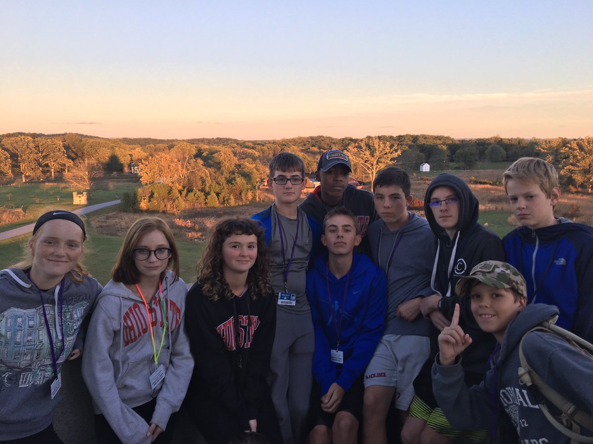 mmsdc17's tweet photo. Bus 1 serious faces at the Pennsylvania Monument #claustrophobicstaircase #checktheview https://t.co/JgxKPQQTWL