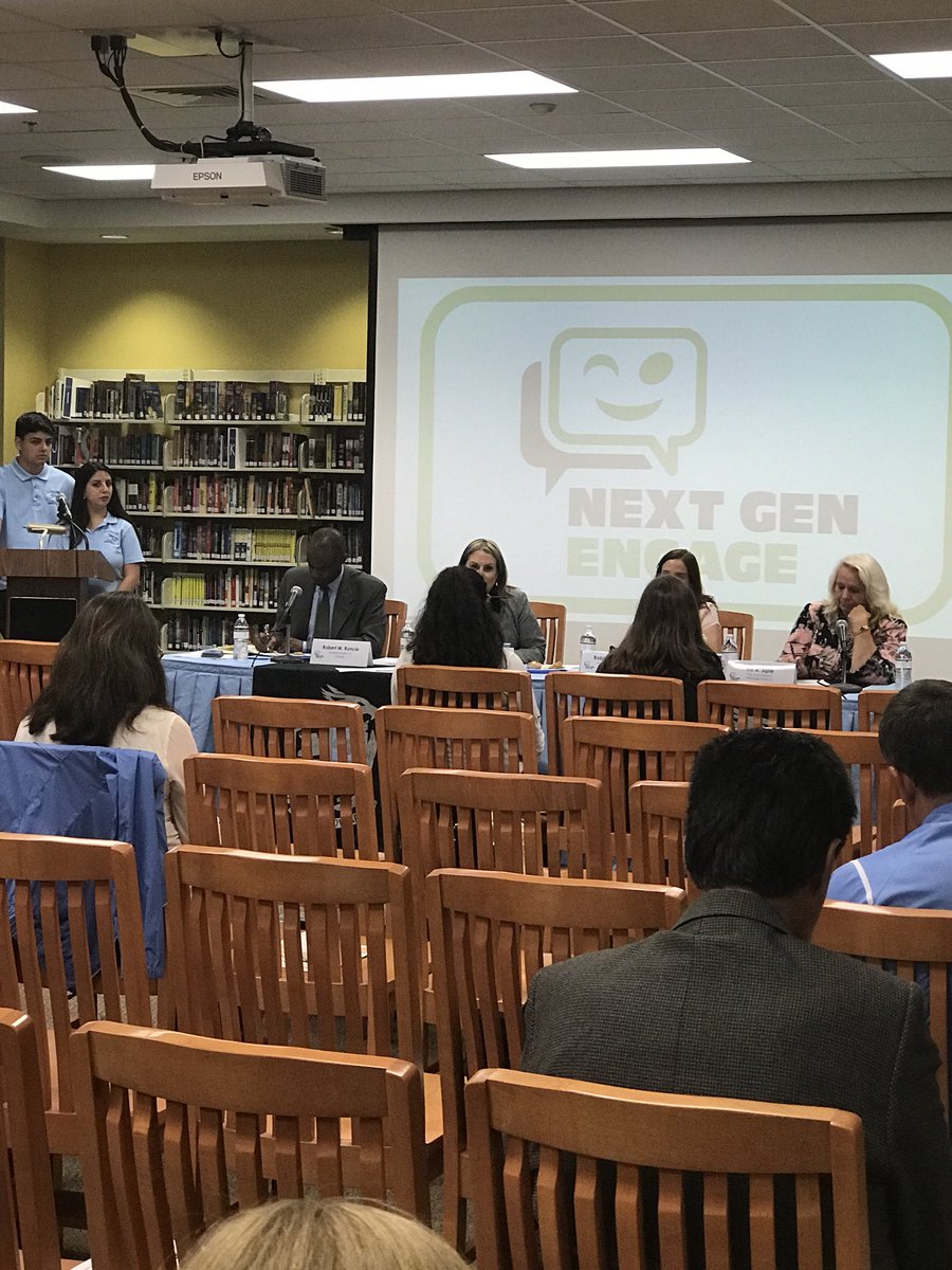Dr_Kushner2021's tweet photo. #BCPSNextGen  Proud to be in attendance. This is an amazing way to connect with the community! @DrFlem71 @Robin_Bartleman @PattiGoodsb2 https://t.co/uNF5SyXnF0