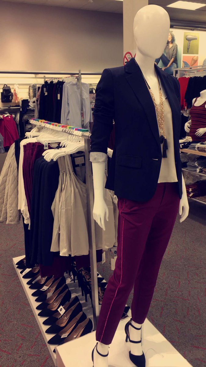 A Last Refresh To These Lovely Mannequins ! #XHIL #AND #WWW <a href="/GuenetteMelanie/">Melanie Guenette</a> @KelloggCraig @tracyacurry1 <a href="/rscortes95_/">Rosa  Cortes</a> #T1025 ❤️💛💙✨