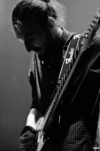 SubPressureBand's tweet photo. Merci pour ce concert aux 26 Couleurs. Un grand moment. Photo : Ro Ma No #ska #fender #concert #subpressure #mightyreggae https://t.co/kSAKle4hH4