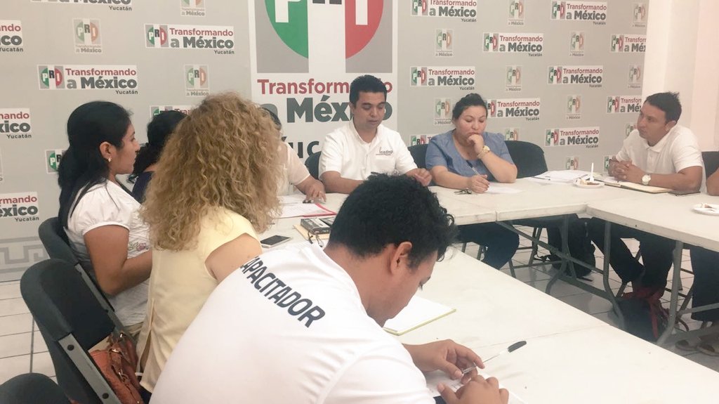 IRHYucatan's tweet photo. Reunión Directiva estatal a cargo del Presidente del Instituto Mtro. @CarlosCetina
#CapacitandoConRumbo https://t.co/WXvNe63cpH
