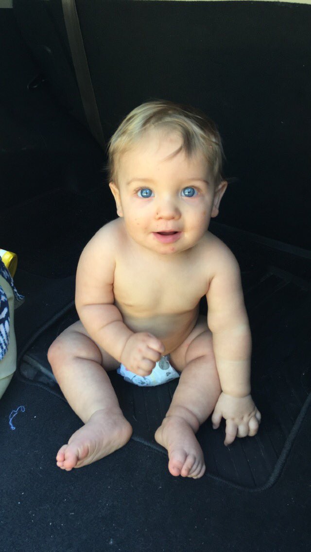 MichaelaHopeL's tweet photo. God took home a precious angel tonight❤️ I love you so much Keston Michael, oh how the world will miss your beautiful personality baby https://t.co/6zXO851v6u