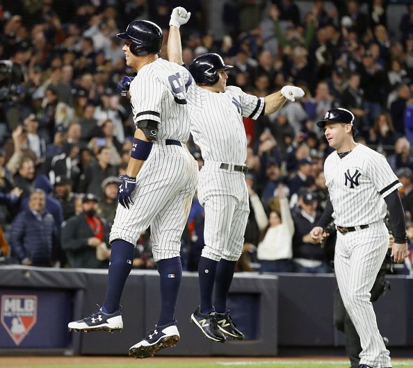 BleacherReport's tweet photo. Yankees take Game 3 with an 8-1 win over the Astros. 

Houston leads the series 2-1 

#ALCS https://t.co/TtqzO858ig