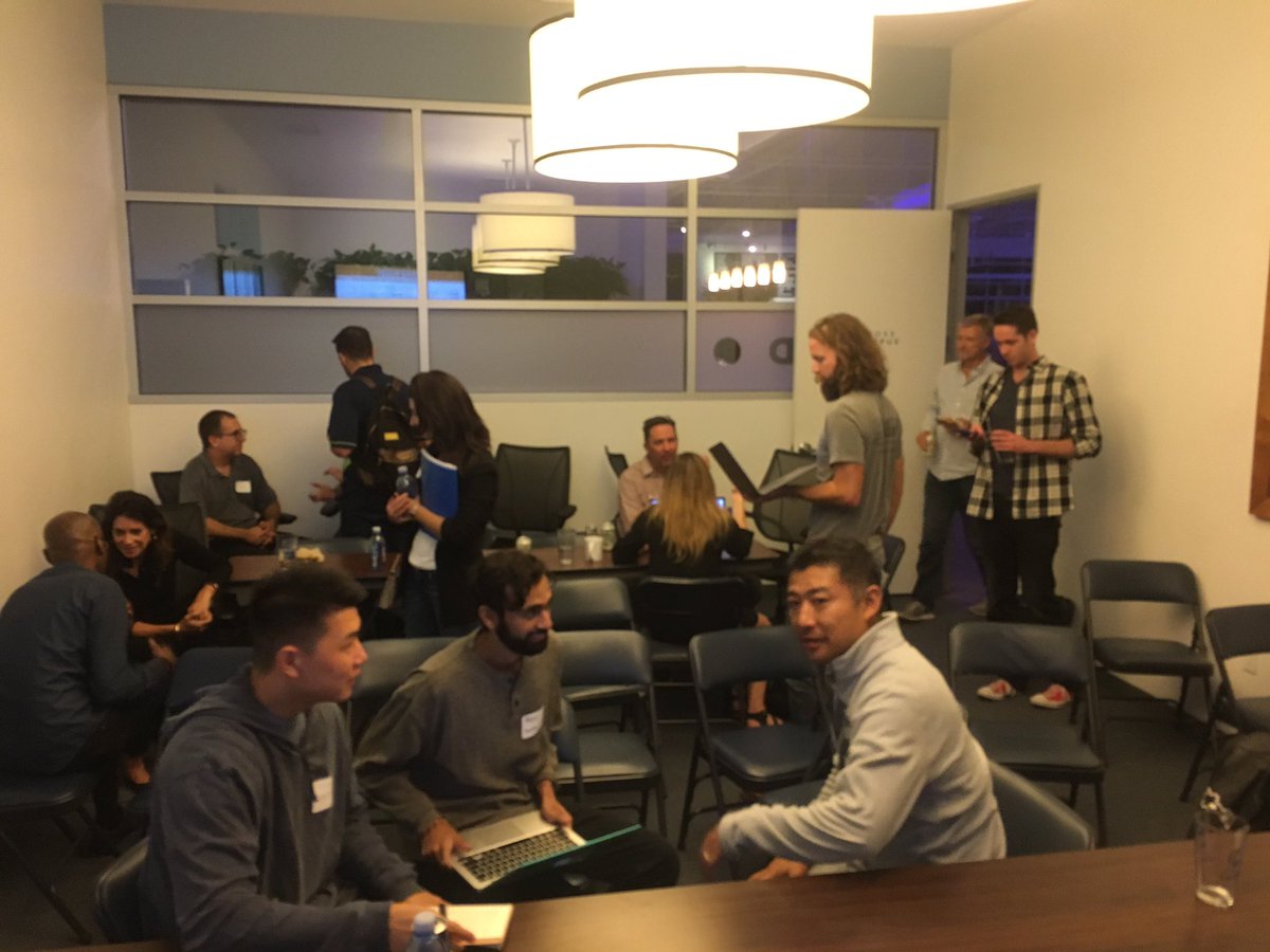 FoundersBoostLA's tweet photo. Startup boost LA meetings with mentors!#preaccelerator #boostla https://t.co/Ovmh5H5pe8