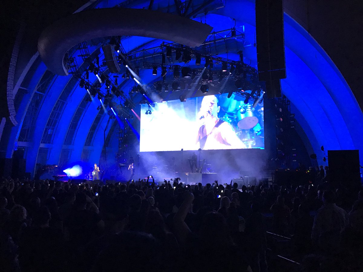 Depeche at Hollywood Bowl 😍 https://t.co/0XgSdN3gJG