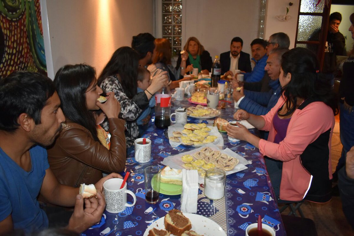 jmarroquing's tweet photo. Tomando once con una familia y amig@s espectaculares en #AltoHospicio. #Iquique https://t.co/OEgNHcvh9h
