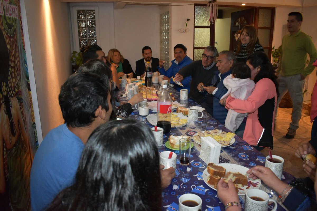 jmarroquing's tweet photo. Tomando once con una familia y amig@s espectaculares en #AltoHospicio. #Iquique https://t.co/OEgNHcvh9h