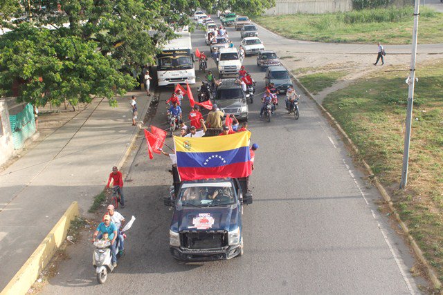 cuentanueva2018's tweet photo. #VenezuelaAmaneceVictoriosa || #EnFotos El PUEBLO de #Zamora consolidó la victoria perfecta de @RMarcoTorres con apoyo de @mreyesPSUV https://t.co/Fj4FBcmK8N