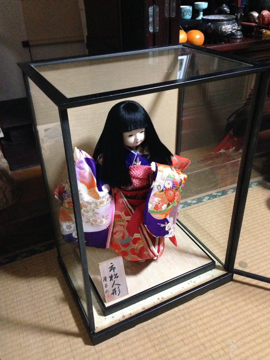 木原浩勝 Kihara Hirokatsu 15日 19時 配信版 新耳袋 本日17日19時30分から 髪の毛 の伸びた人形 が下北沢にやって来る オカルト 心霊 怪談ファン垂涎 の市松人形登場 実物はこの先3 4年見せないつもりです 伸びる実験の