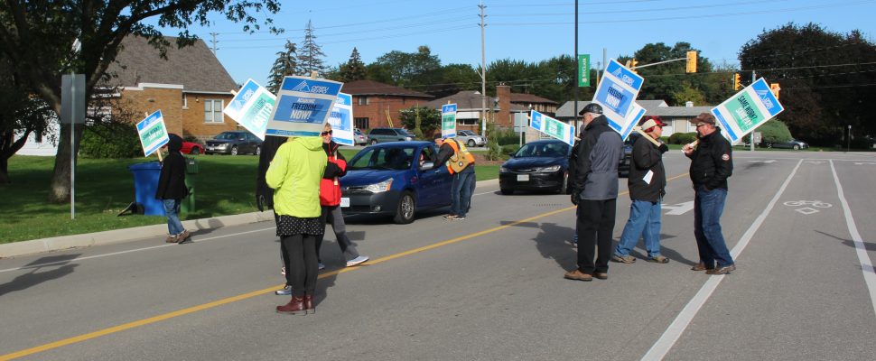 ICYMI: What happens to students if the college strike drags on?  blackburnnews.com/windsor/windso… https://t.co/1nOBEEXUcp