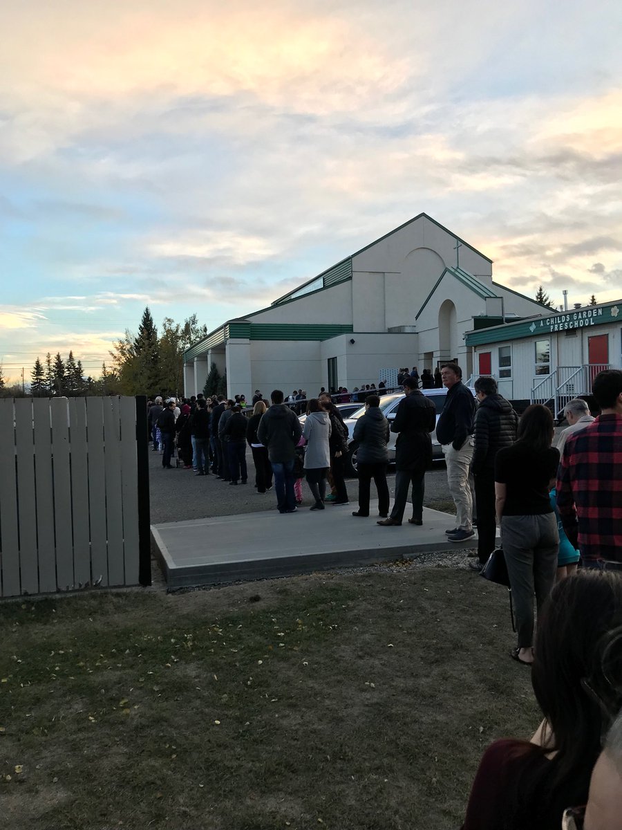 How great is this? So many Calgarians exercising their right to vote because they care about the future of our city. #yycvotes