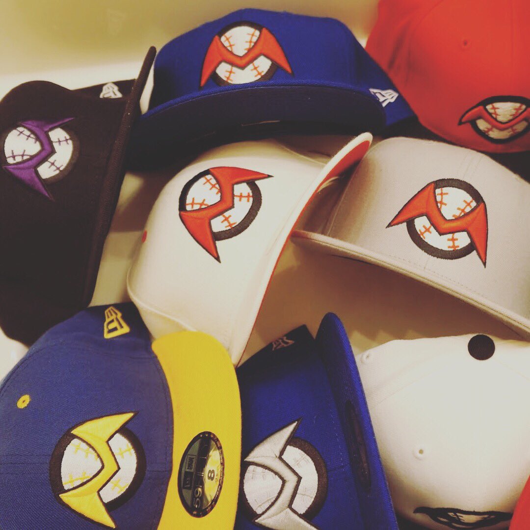 MorrisLeague's tweet photo. We collected some clean hats over the years https://t.co/7NbJK2DyW6