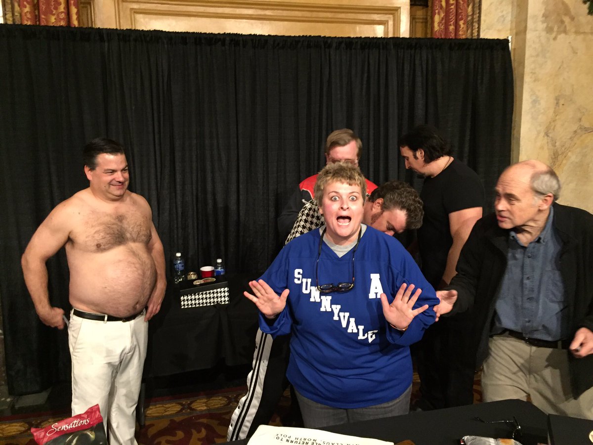 bubssub_tpb's tweet photo. Was the happiest day of my LIFE!! One of the major reasons was John Dunsworth. A genuinely kind man who was extremely talented. #RIPMrLahey https://t.co/RAEd7RiOGU