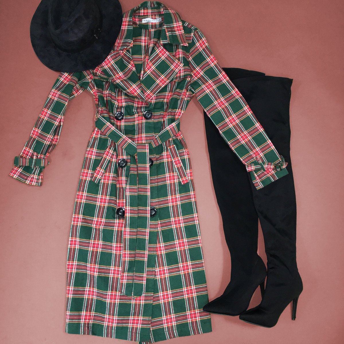 UrbanOGcom's tweet photo. Autumn ready faves 💕🍃🍂. https://t.co/Q7gkXSkqDv #fallfashion #plaid #vintagefall #vintagefashion https://t.co/yimIFdswQV
