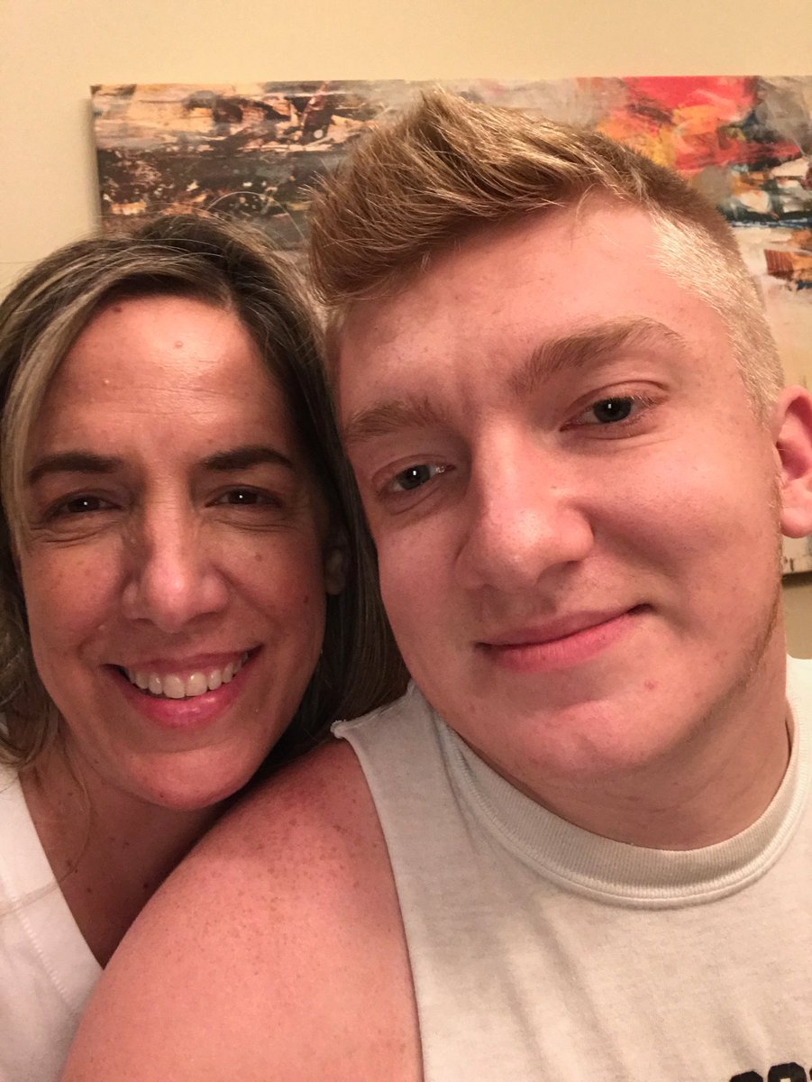 tharsh17's tweet photo. Happy 20th Birthday to my handsome son, Colin. 💛 https://t.co/8tP9ybsYOw