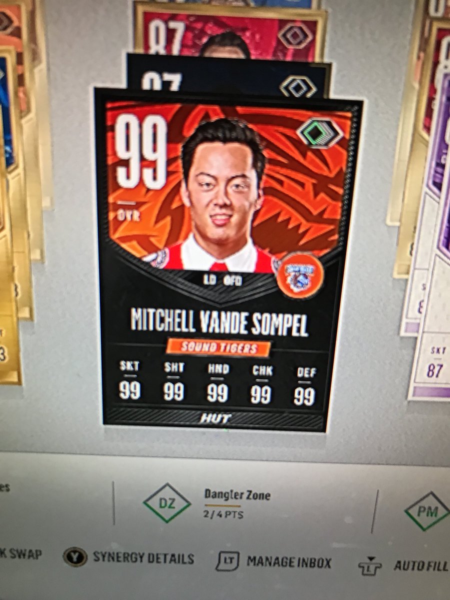 mitchv_97's tweet photo. Thanks for the card @EASPORTSNHL https://t.co/DhoJ3N4mlW