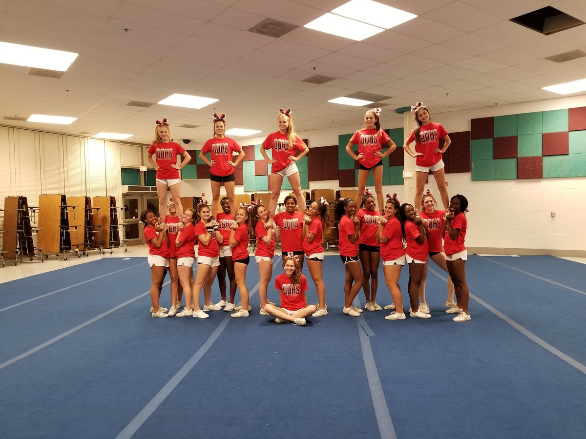 MCPScheer's tweet photo. Introducing the Varsity Cheerleaders of Quince Orchard! #theroadtostates #herecomesmoco @QOcoachNichols1 @QOAthletics https://t.co/f25nK4b8kr