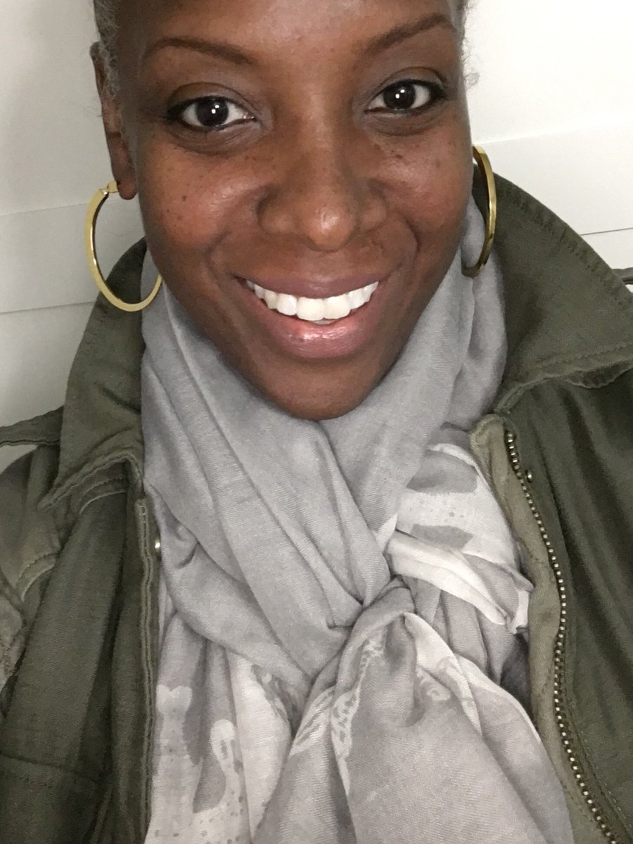 ISOElleJay's tweet photo. Love my Leticia Hoops and scarf by India Hicks. #IHStyle. https://t.co/1J5cefKf5y https://t.co/vmlyNkBNi5