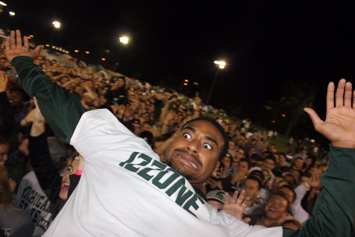 MSUHumor's tweet image. When your tinder date is not what you expected 😂