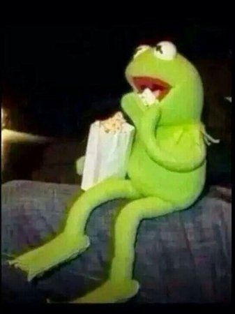 bangtan5soss's tweet photo. eu vendo essa treta #LukeDeservesMore #querodarproluke https://t.co/lt189TgNb1