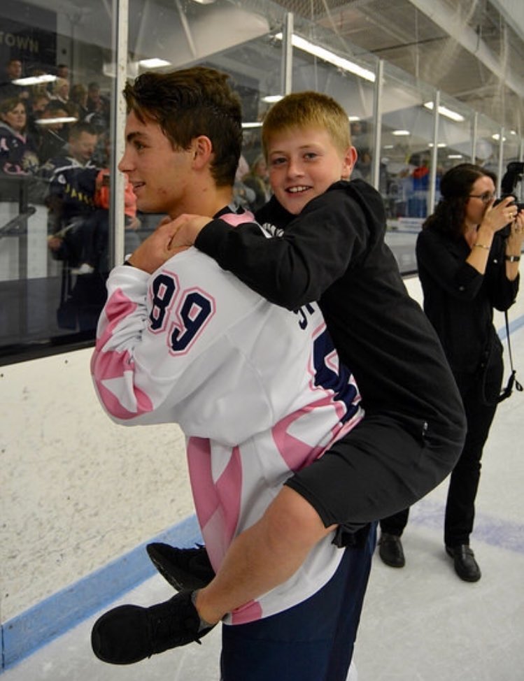 Lisa Steinmetz tweet media