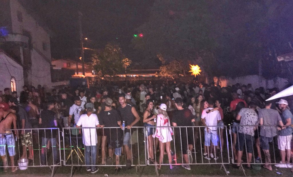 PartyhousePH's tweet photo. Avistou o Yago Gomes no Baile da PH!?
Quem deixou de ir com certeza se arrependeu!
Aguardem a 5º edição! 💥 https://t.co/zHaZzmnjKf