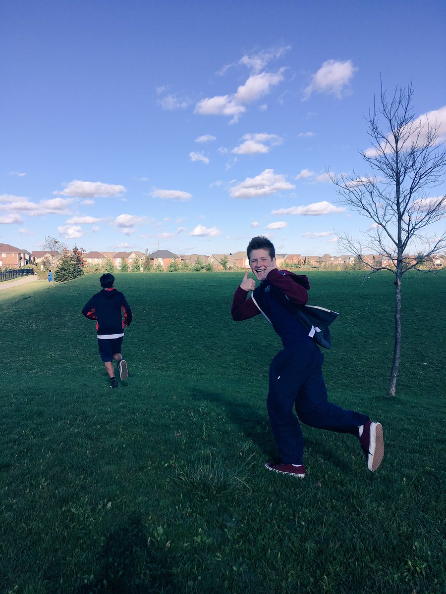 MissDief's tweet image. Prepping for our Cross country meet Friday - Gr. 7s ran 3k today 🙌🏽 #hills #shortbursts #determination #endurance @QHMilton @qhtownsend