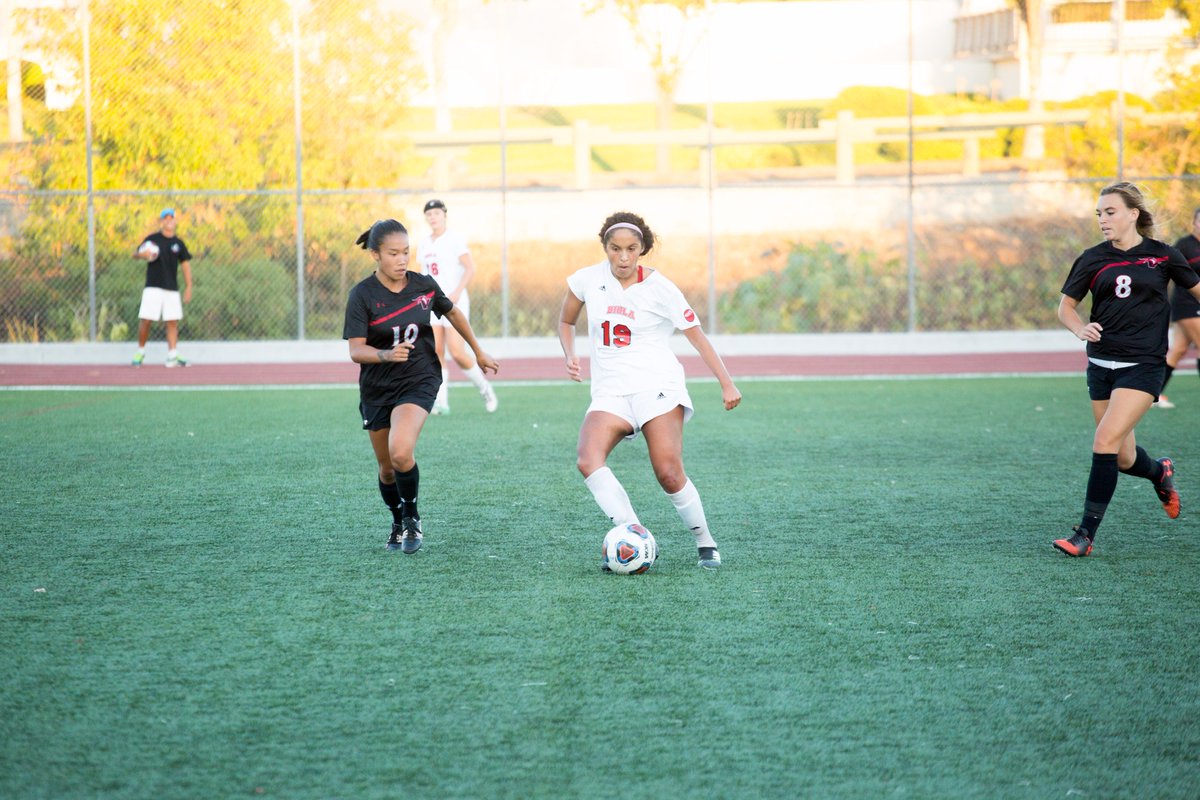 BiolaAthletics's tweet photo. 290 minutes of shutout soccer in a row now for #BiolaWS. Way to win a third-straight @ThePacWest contest! 👏👏👏 #PacWestWSOC https://t.co/6UIT1zvs25