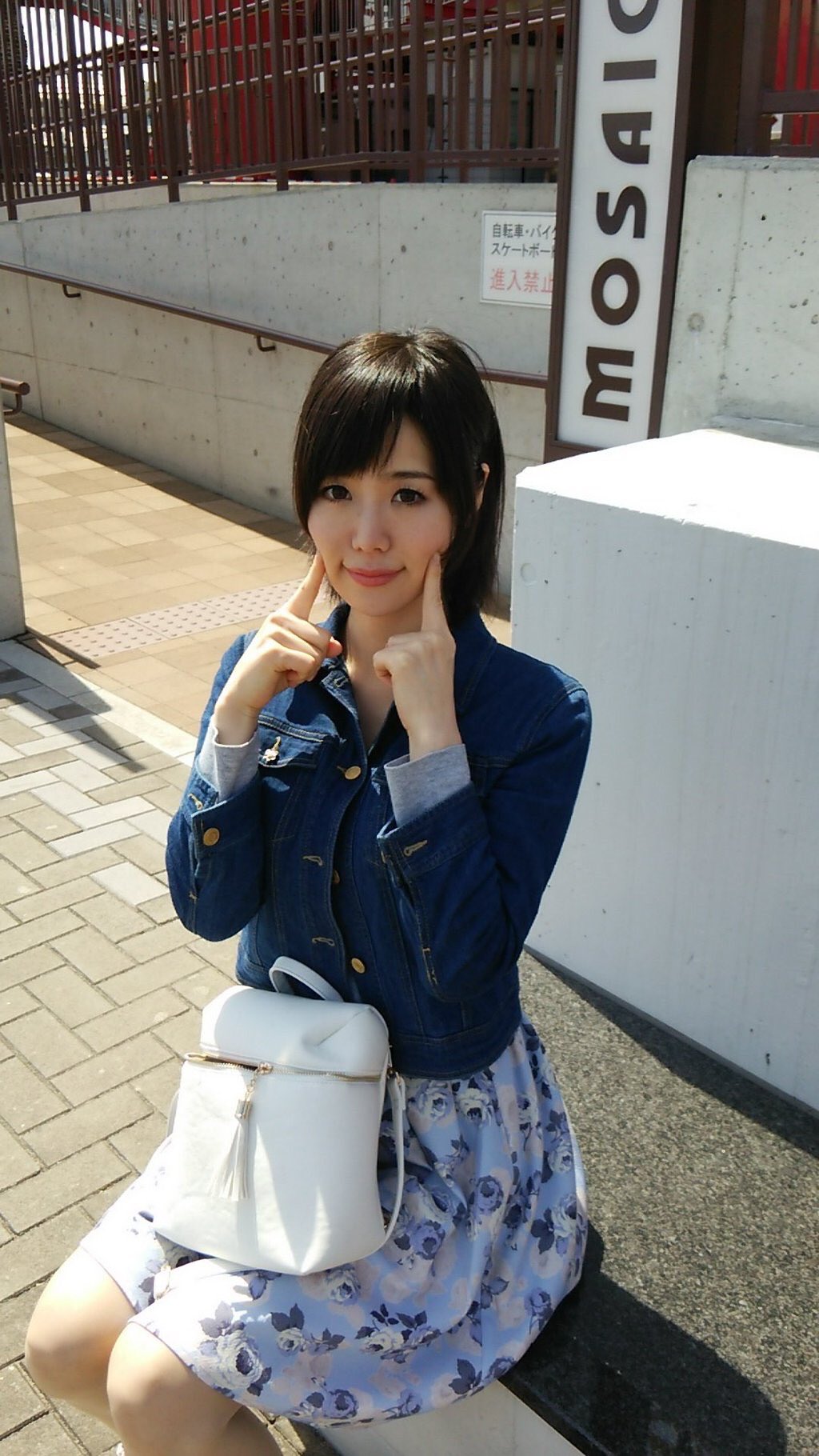 もりななこ  / X