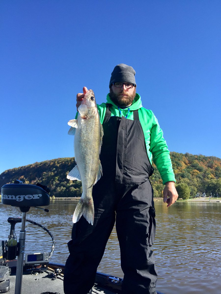 CKFishin's tweet photo. Not a bad day on the #MississippiRiver for #TeamOGTH had to work for them, but it was a good day! https://t.co/dUySVCqKTo