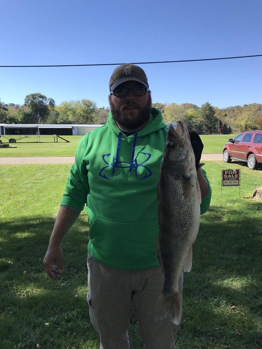 CKFishin's tweet photo. Not a bad day on the #MississippiRiver for #TeamOGTH had to work for them, but it was a good day! https://t.co/dUySVCqKTo