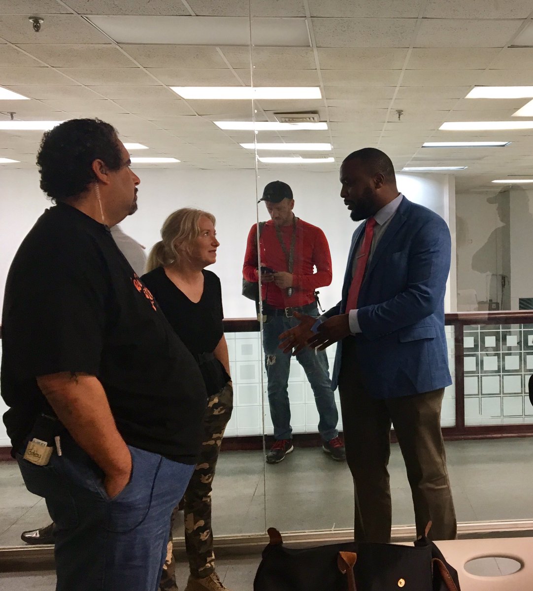 LeeMerrittesq's tweet photo. Where govt can't/is unwilling to get the job done. It's beautiful to see people coming together! #PuertoRico #americanblackcross https://t.co/iPl8aXwZyA