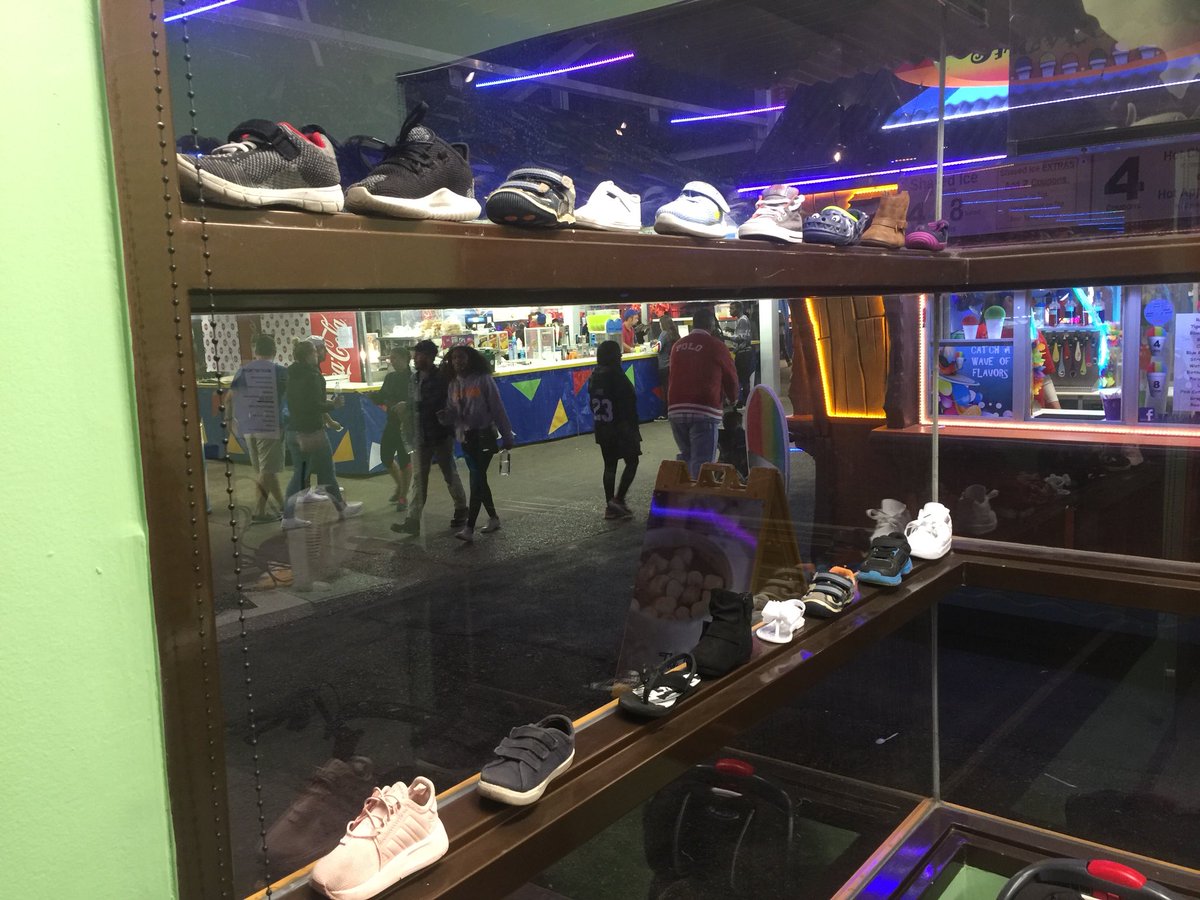 #LostandFound @StateFairOfTX call 214-670-8094 if you lost something. #BigTex