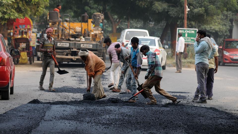 Gurgaon: Road repair work started in South City 2 after a 5-year wait
read.ht/B9IU
(by <a href="/leenadhankhar/">Dr. Leena Dhankhar</a>) <a href="/htTweets/">Hindustan Times</a>