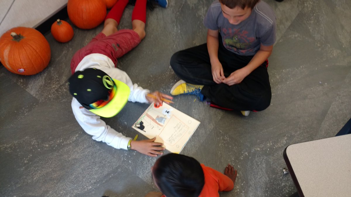 Reidt_on's tweet photo. Had a busy day of Metal Art, Sami Circuit and Buddies! A Marvelous Monday in 5th grade! 41/180 #Art #SamiCircuit #K5Buddies @rcsdstoneridge https://t.co/u0pXkY7K5l