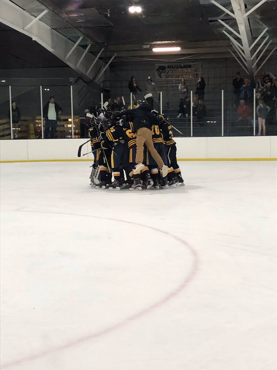 _Mars_Hockey's tweet photo. Huge 1-0 shootout win against @Hampton_Hockey with the winner coming from @p_roach70 thanks for everyone who came out to watch this thriller https://t.co/6ZfUweZmaL