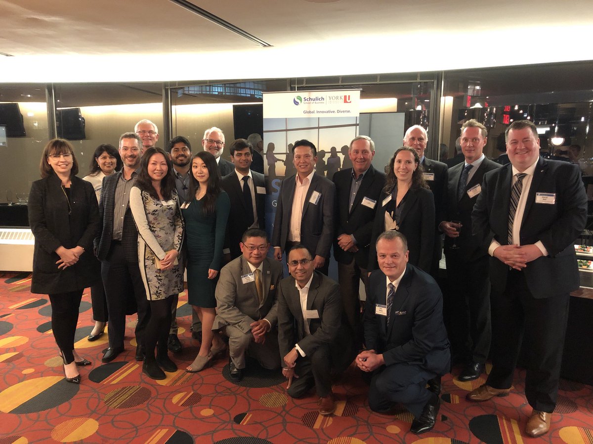 Vancouver #SchulichAlumni enjoy reconnecting with fellow alumni and chapter president Snow Zhao