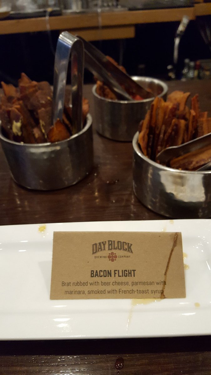 prairie_nerd's tweet photo. One way Minneapolis beats Barcelona: Bacon flights! #NAPUG17 https://t.co/g2yPaZgnjq