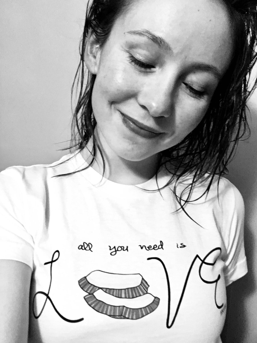 My very own Hinaani tee! I ❤️ maktaaq (narwhal) <a href="/Nookslindell/">Hinaani Designer</a>