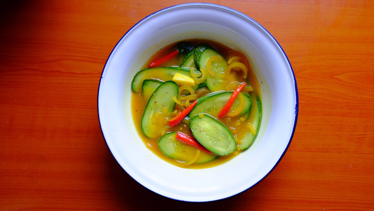 WaAleResort's tweet photo. Tumeric not only offers amazing health benefits, but adds beautiful color & flavor in #Burmesecooking.
#waaleislandresort #mergui #myanmar https://t.co/yD1vp3Nztr