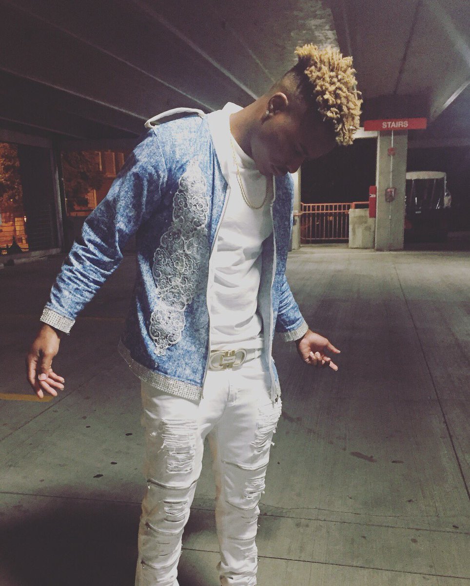Its_Artrell's tweet image. I only rock #flyshitonlyclothing #malemodel  #retweet
