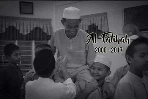 JemyIzzsha's tweet image. "Mi,esok mu gerok(kejut) aku pkul 4 deh?" 
Rasa bersalah sebab xdapat nak tunaikan janji terakhir dengan arwah 😭
Semoga kau tenang disana 😊