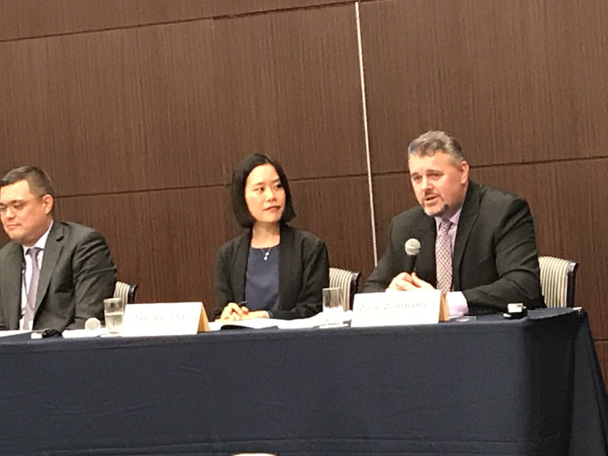 ammiller_USJpn's tweet photo. @ZZumbahlen representing #IBM as an Ikumen and Ikuboss, sharing about Family Days #HR @ #wibsummit2017 in Tokyo! https://t.co/znUbvK5flQ