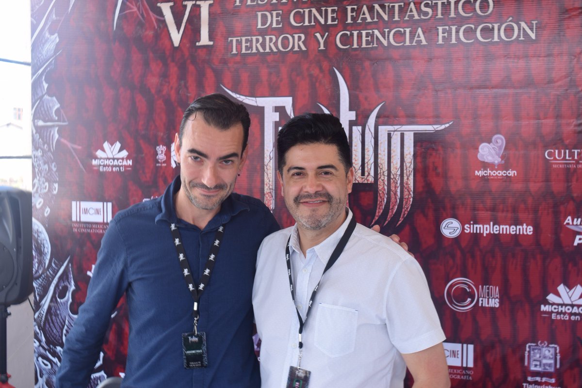 hiram92mx's tweet photo. Algunas personalidades que estuvieron en @FERATUMFEST #Feratum2017 https://t.co/EWN2kSg8tJ