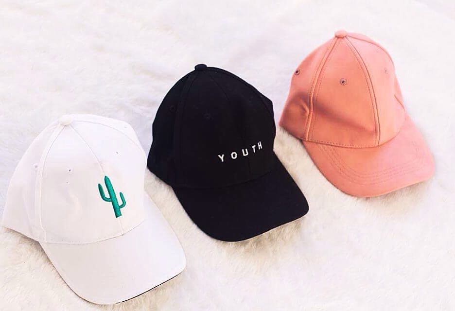 zaful_official's tweet photo. Hats and Their Affair with the Winters #Zaful #ZafulBlog https://t.co/x9PhtnYFPZ https://t.co/CM2hdMU14o
