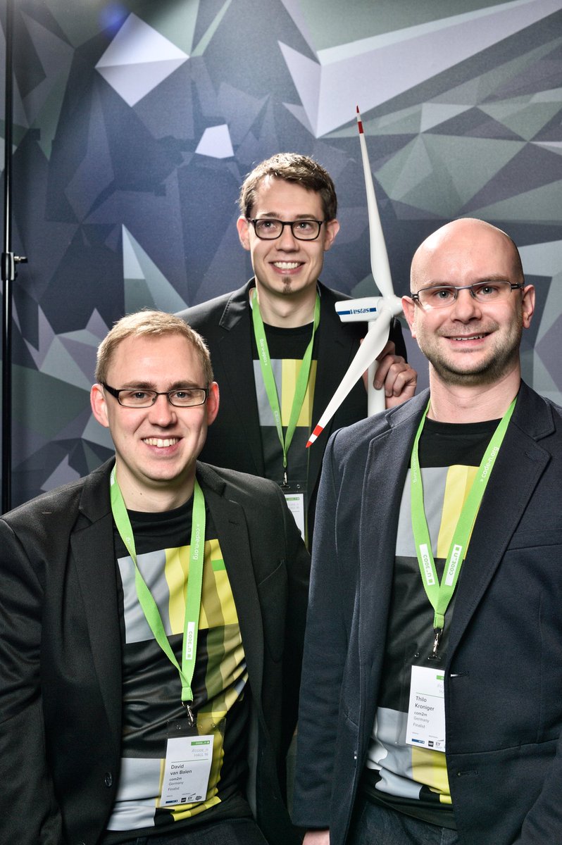 CODE_n's tweet photo. As time goes by... Can’t wait to reunite w/ our #CODE_n #Alumni (2015) @iTiZZiMO & @com2mGmbH at #EsslingerForum #IoT #startup #industry40 https://t.co/YIvuL9QJUv