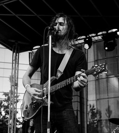 HouseheldMedia's tweet photo. Photo By NeONBRAND | Unsplash 
 #musica #musician #musically #musical #musicvideo https://t.co/cI4iKF5nbz