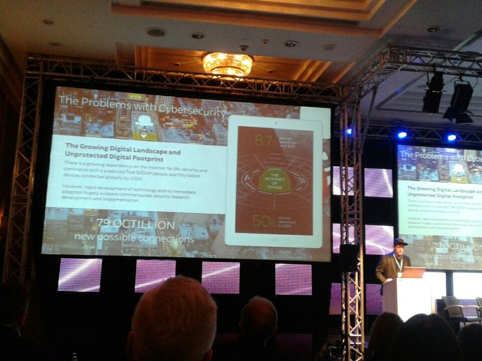 kanarkusmaximus's tweet image. &quot;From Hollywood to Russia&quot; - Ralph Echemendia #BigData2017